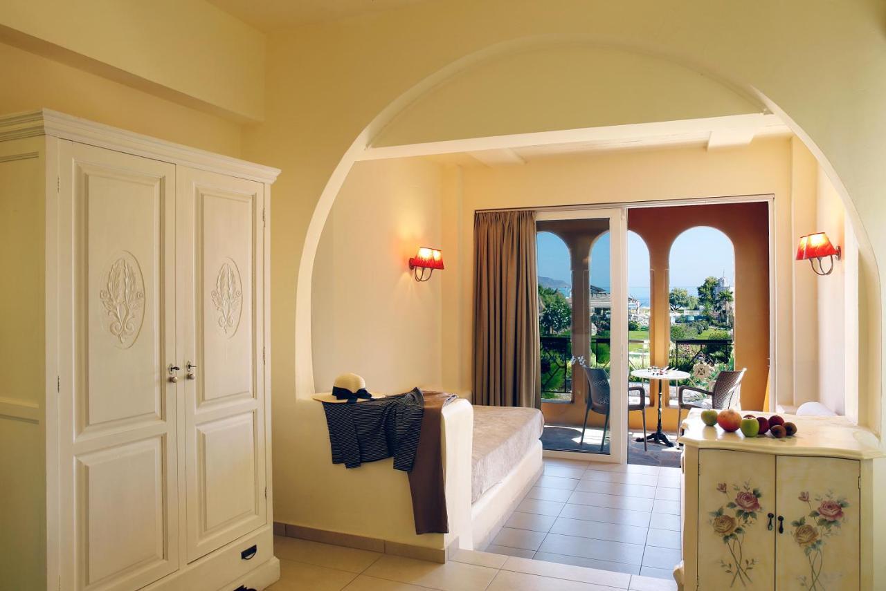 Orpheas Resort Hotel (Adults Only) Paralia Kourna Экстерьер фото